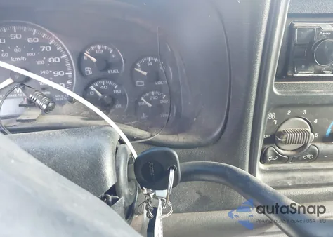 2002 Chevrolet Silverado 2500Hd from USA, damaged, VIN 1GCHC29U32E129979